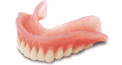 驚異の吸着力のコンフォート義歯